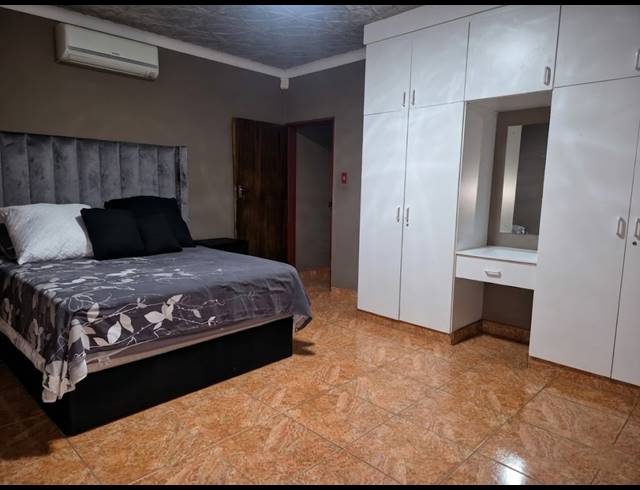 4 BEDROOM HOUSE FOR SALE IN SONLAND PARK